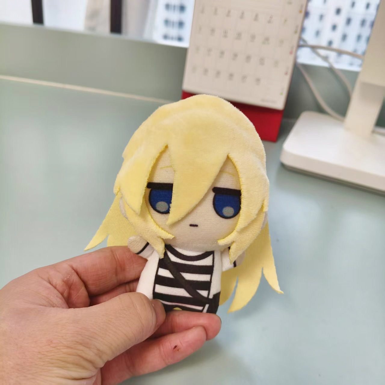دمية محشوة أنمي بطول 10 سم لشخ - مراجعة Anime Merchandise Figure وسعره