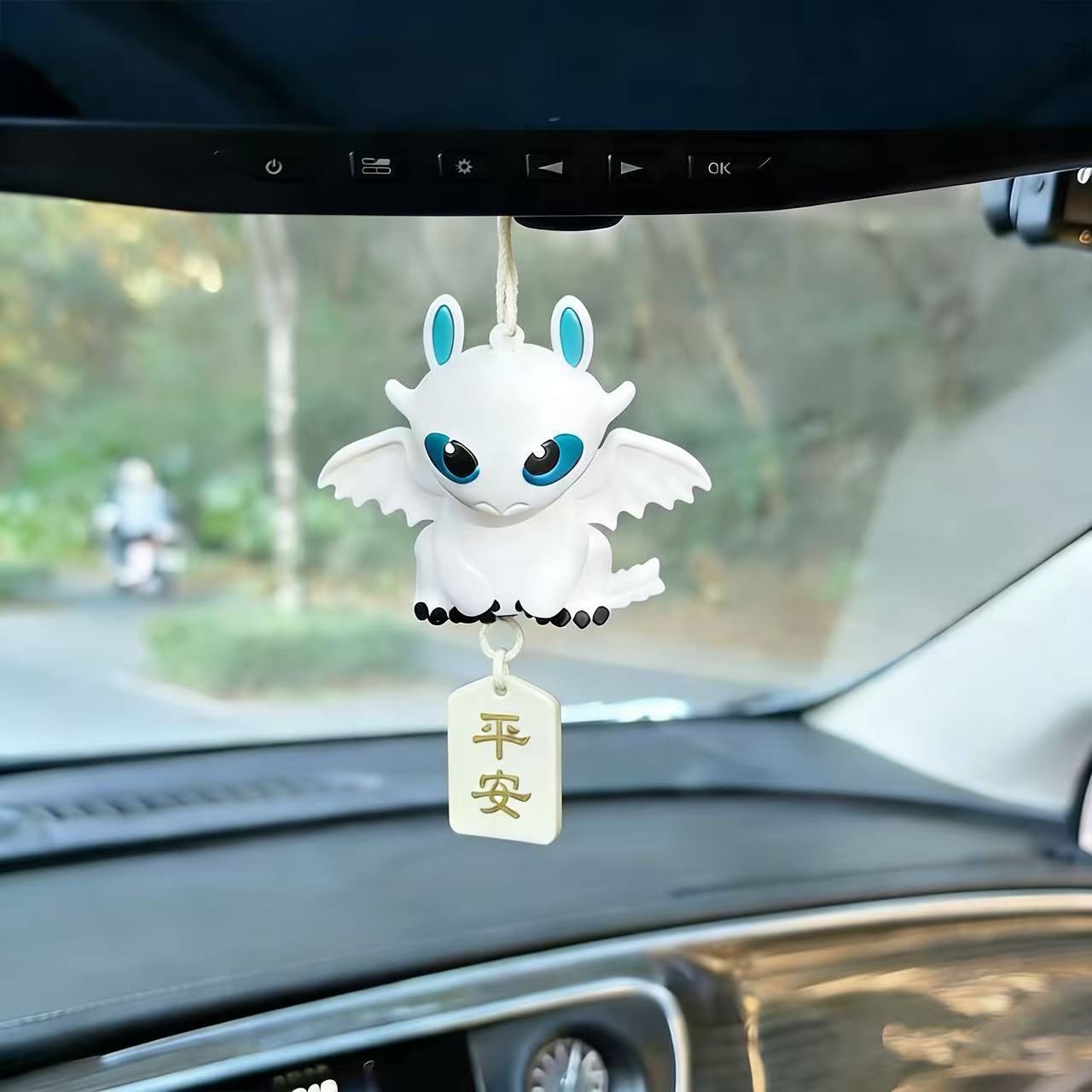 دمية سيارة معلقة بدون أسنان، ل - مراجعة Anime Merchandise Accessories وسعره